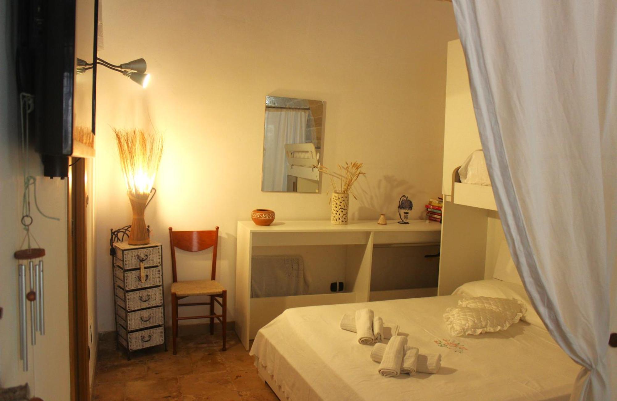 Rubini'S House Hotel Giovinazzo Bagian luar foto
