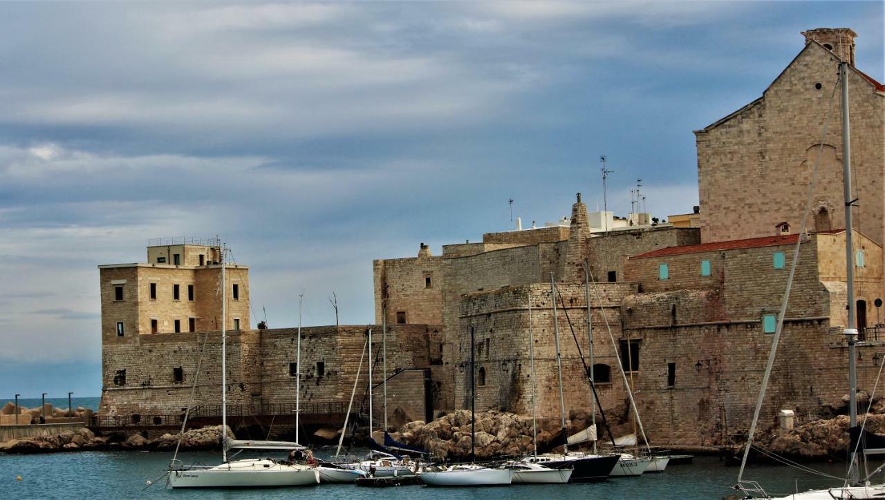 Rubini'S House Hotel Giovinazzo Bagian luar foto