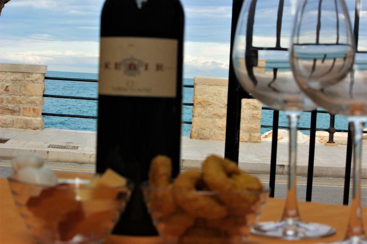 Rubini'S House Hotel Giovinazzo Bagian luar foto